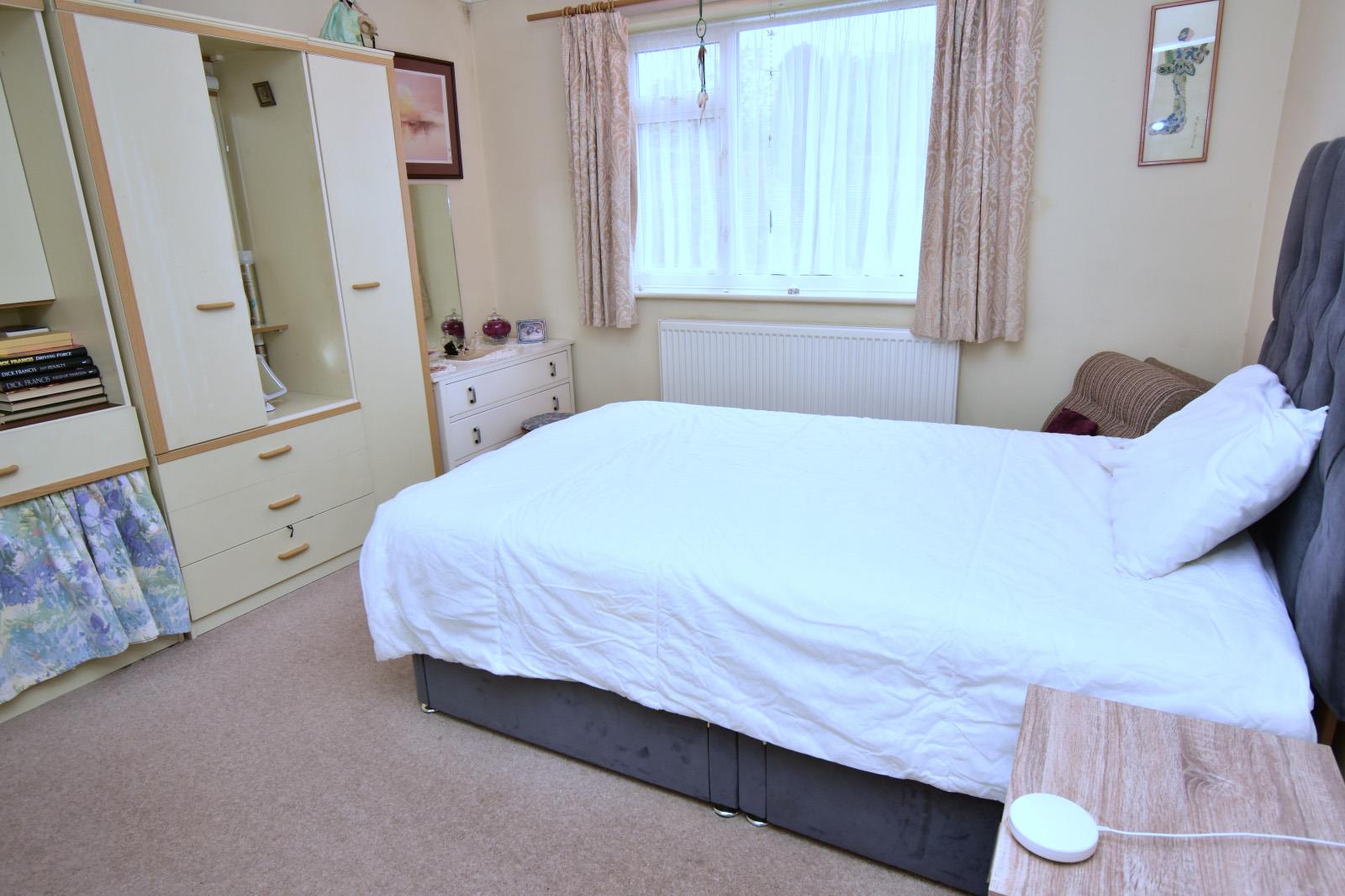 A BEDROOM 1.JPG
